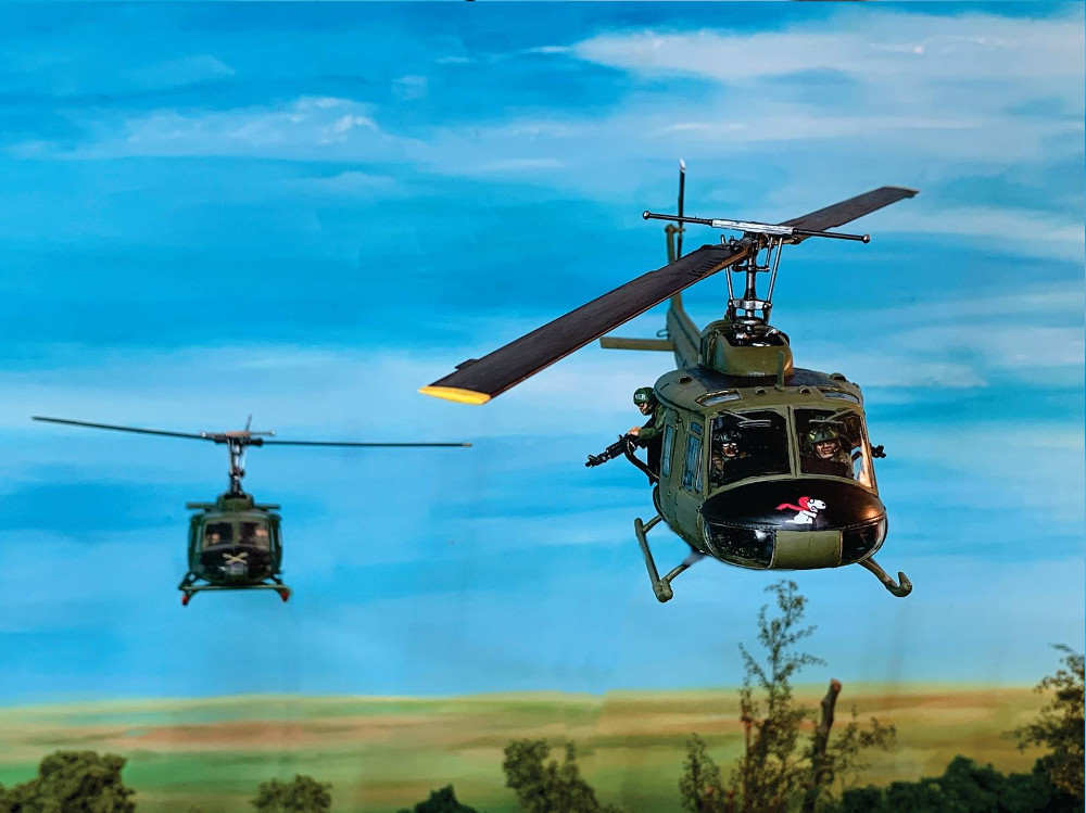 28mm Huey Helicopter Miniature for Vietnam