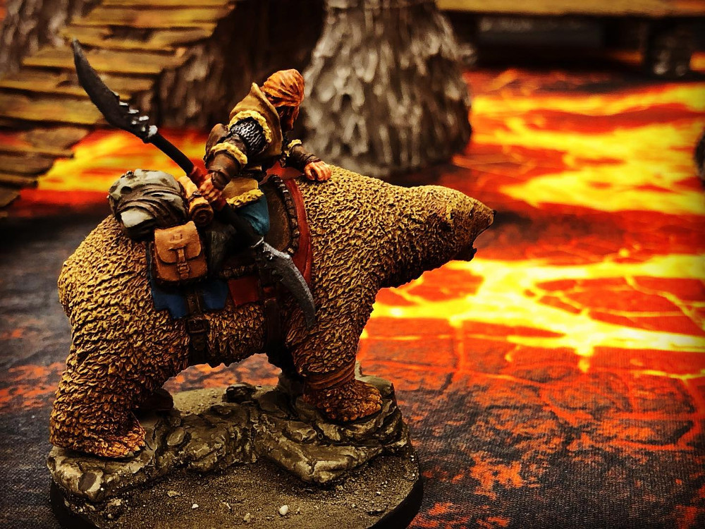 32mm soldier mounted on a bear - DGS Games Freeblades Miniatures 