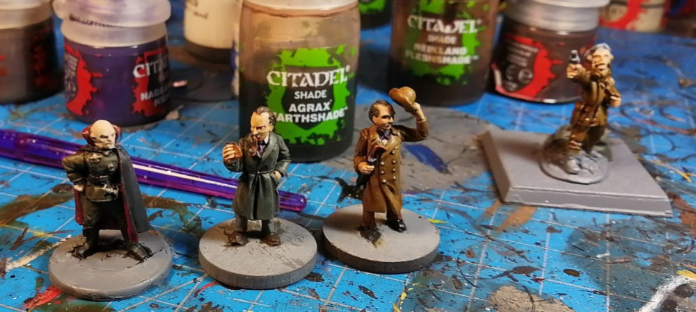 Vampires and Gentlemen. A look at what is on Dave Lamers paint table.