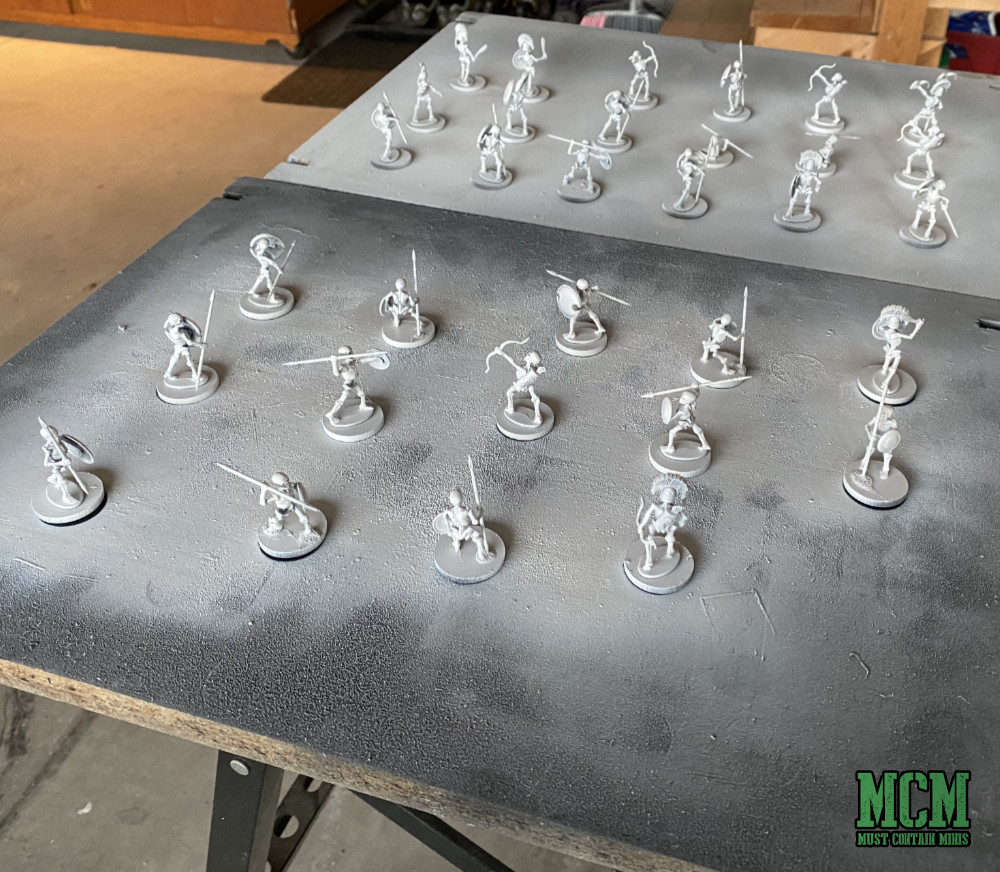 How to Prep plastic Miniatures for Painting - Prime them first