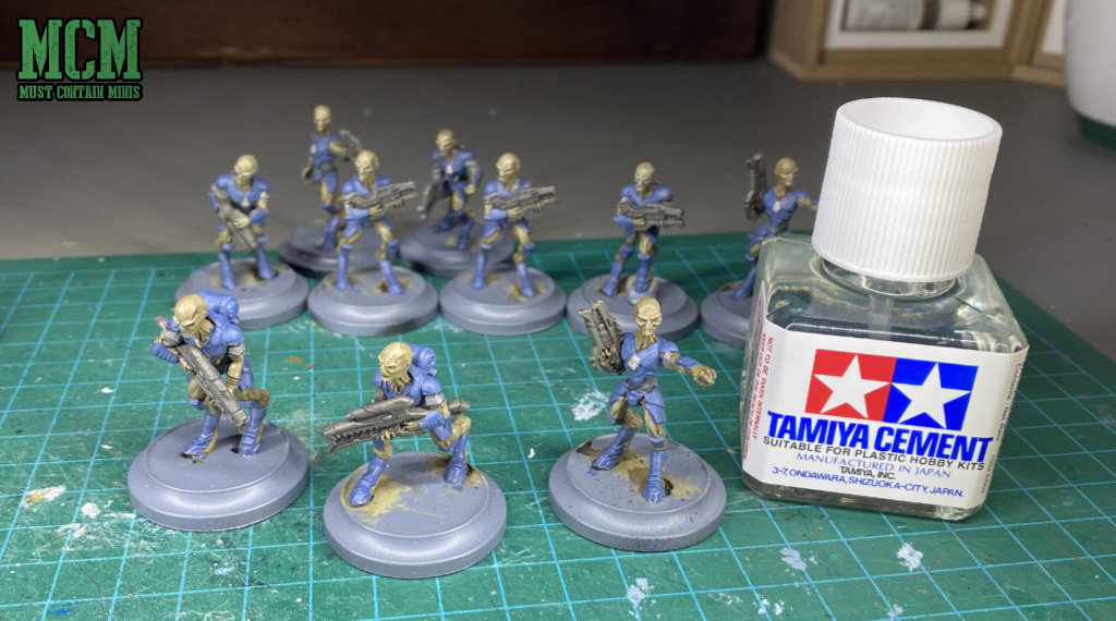 Fixing broken miniatures - Miniatures of Aliens