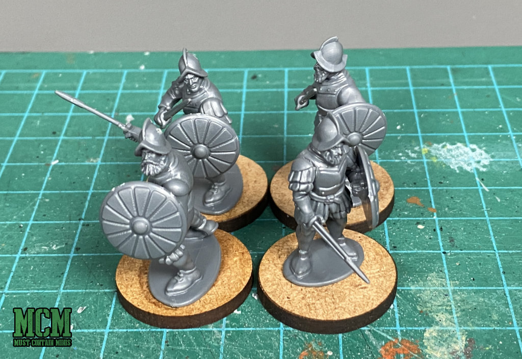 The swordsmen with shields 